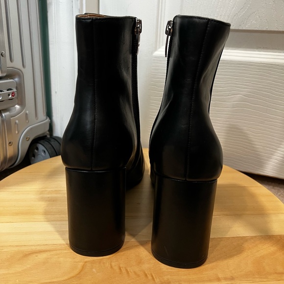 Marc Fisher Ankle Leather Black Booties US 8.5 - Picture 10 of 16